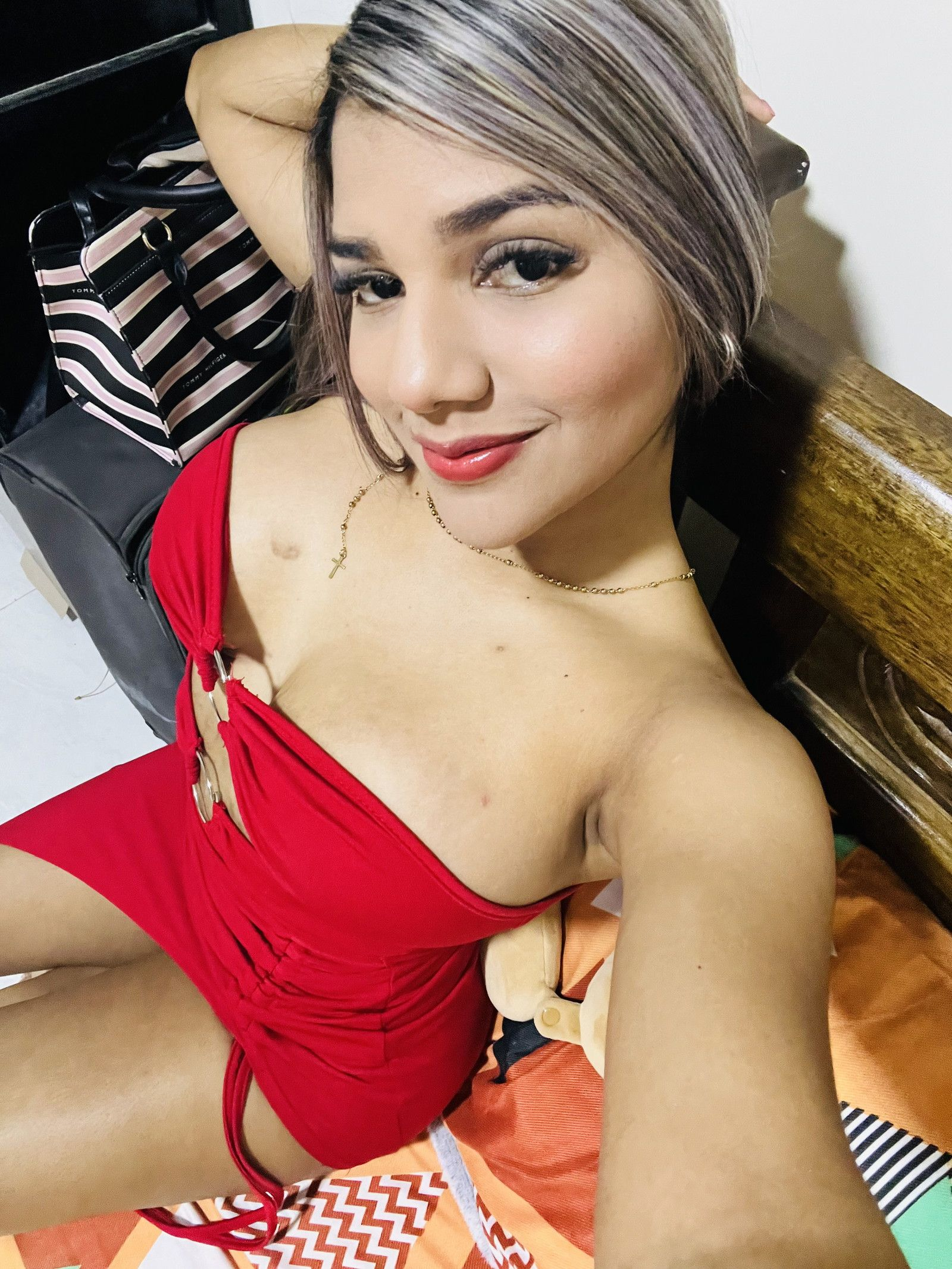 603294586 | MISLEYDY | Chica