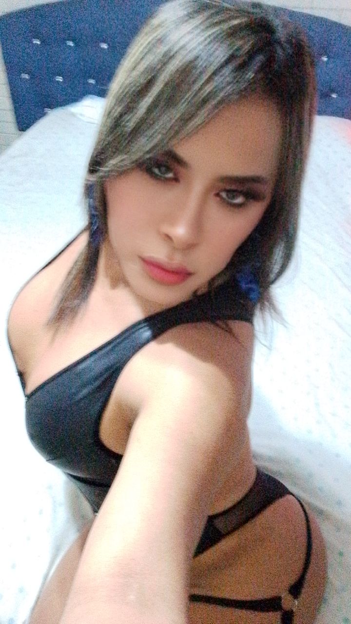 641075023 | LESLY | Puta