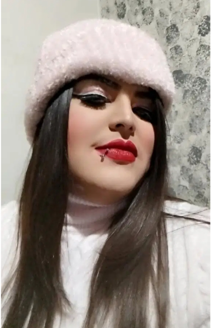 652485507 | ALEJANDRA | Transexual