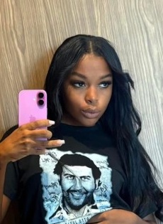 604288204 | ALEXA | Chica