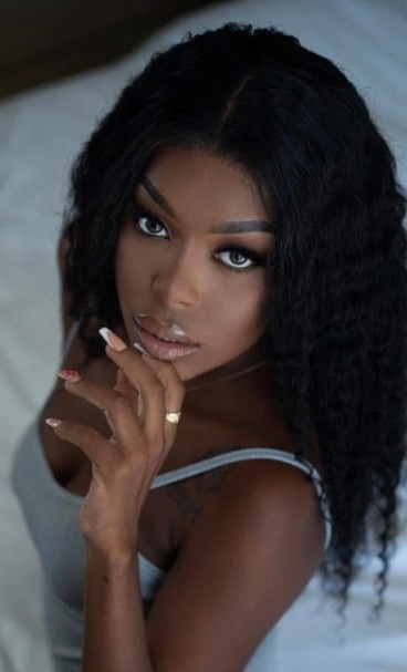 604288204 | ALEXA | Chica