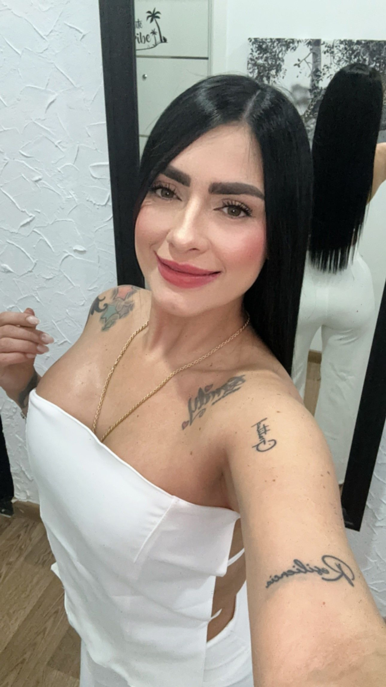 607562014 | LUCIANA | Chica