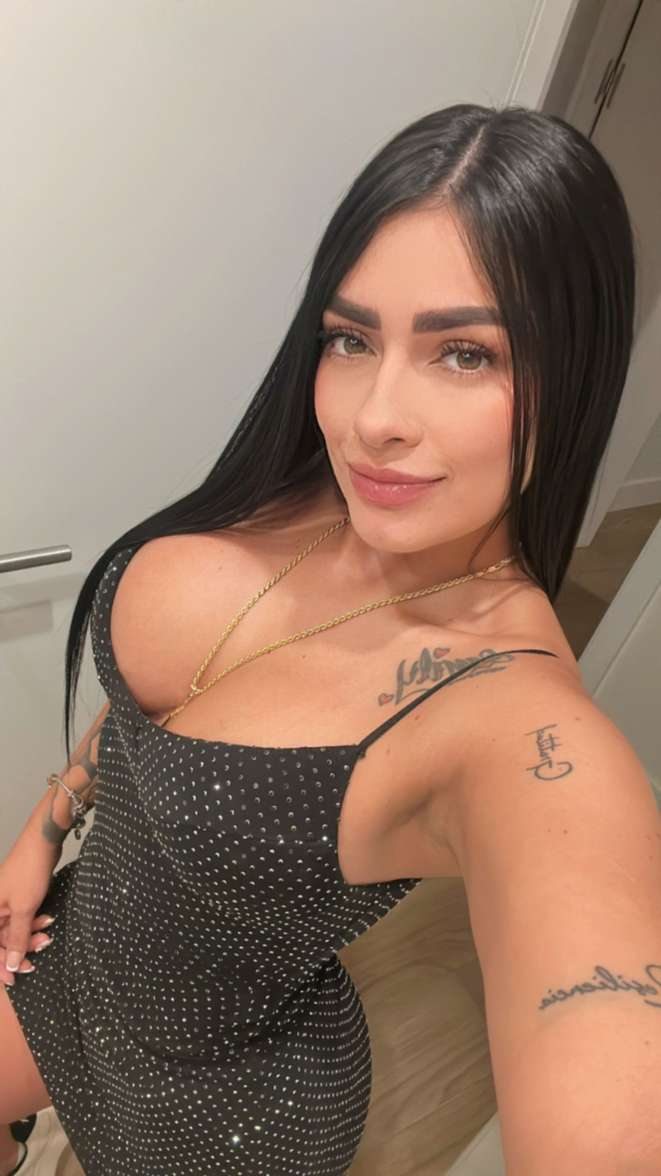 607562014 | LUCIANA | Chica