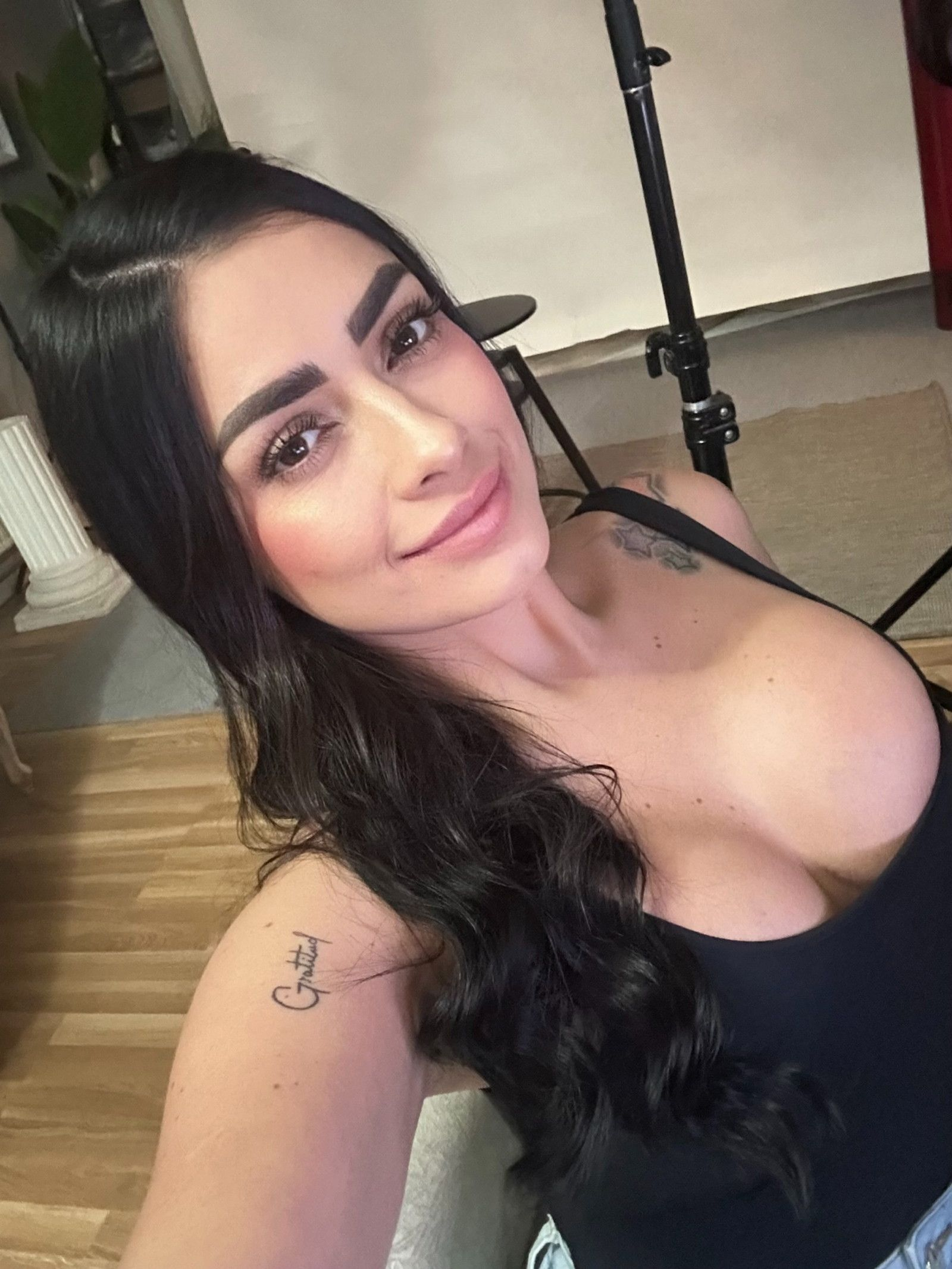 607562014 | LUCIANA | Chica