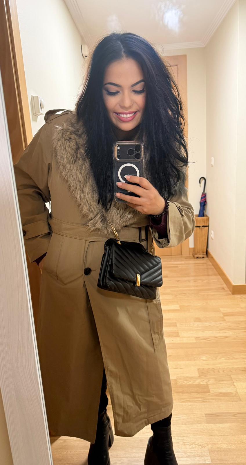 634644959 | ANA | Chica