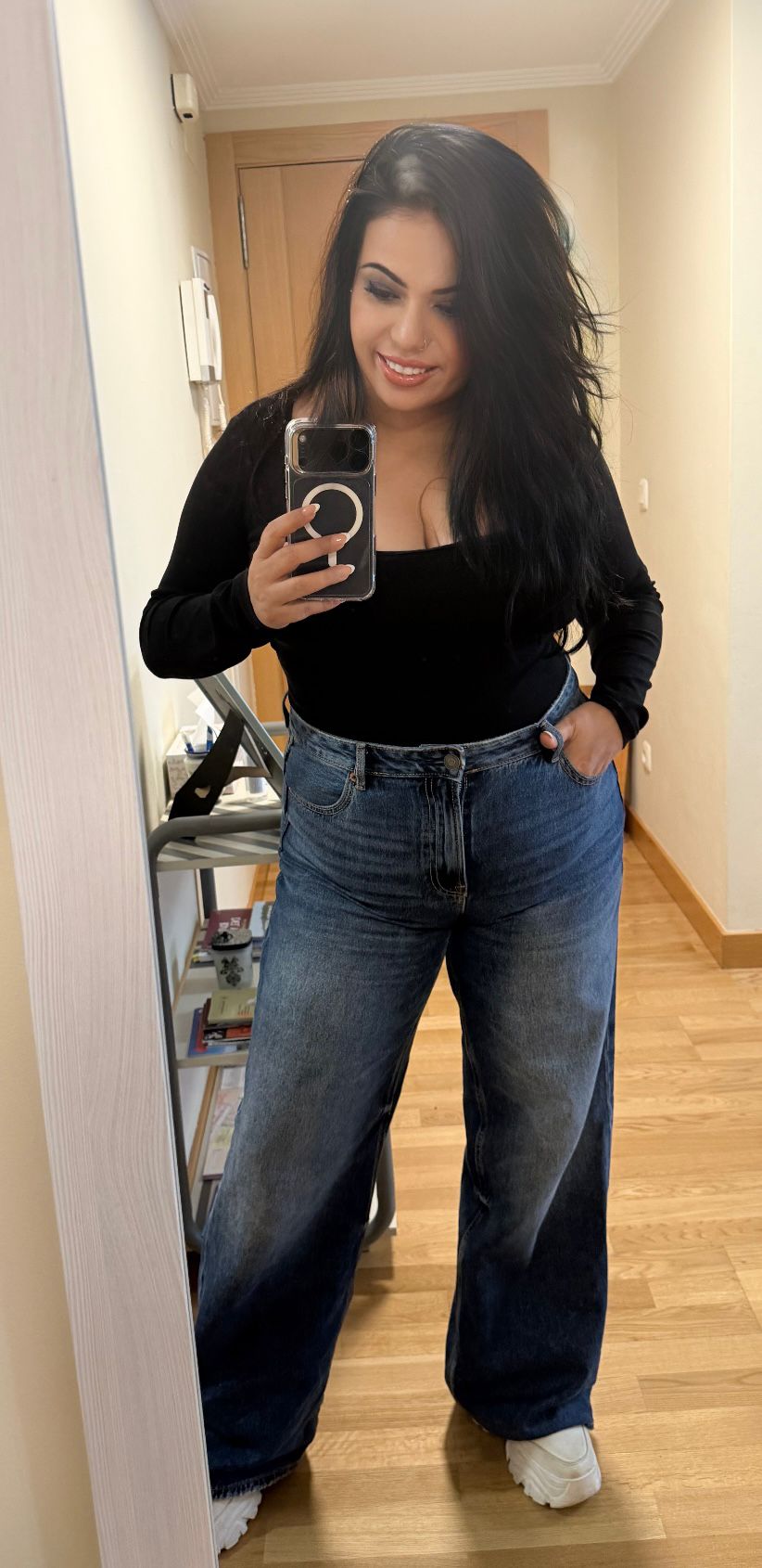 634644959 | ANA | Chica