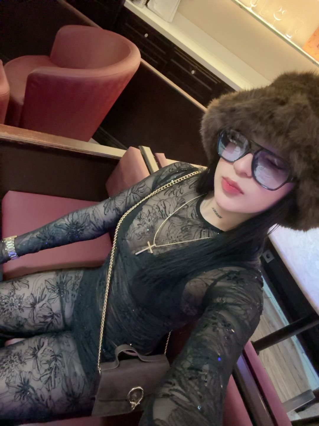 611318465 | NATY | Chica