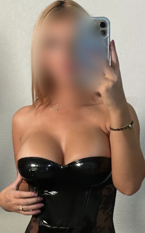 632582995 | LAIA | Chica