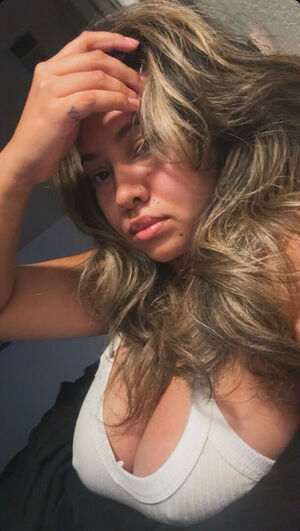 683110643 | GONZALA | Chica