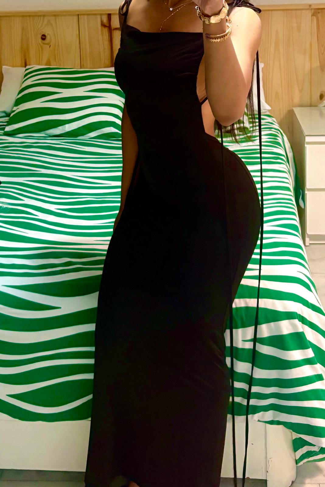 613673367 | LIZZ | Chica