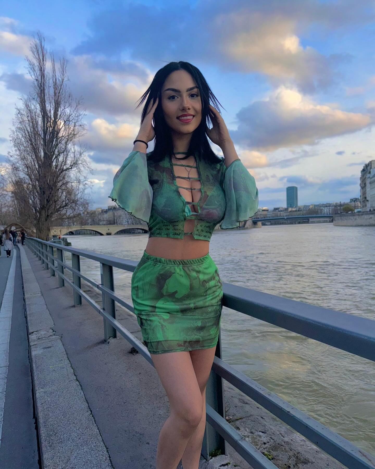 623159504 | PALOMA | Chica