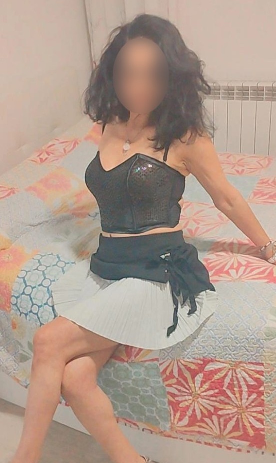 742098618 | KLEO | Chica