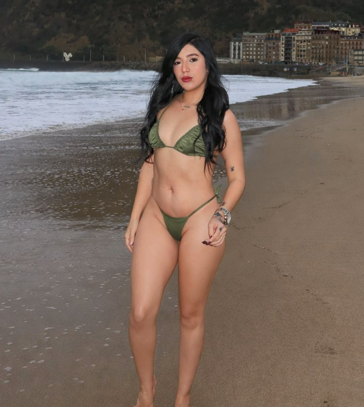 611316423 | SOFIA | Chica