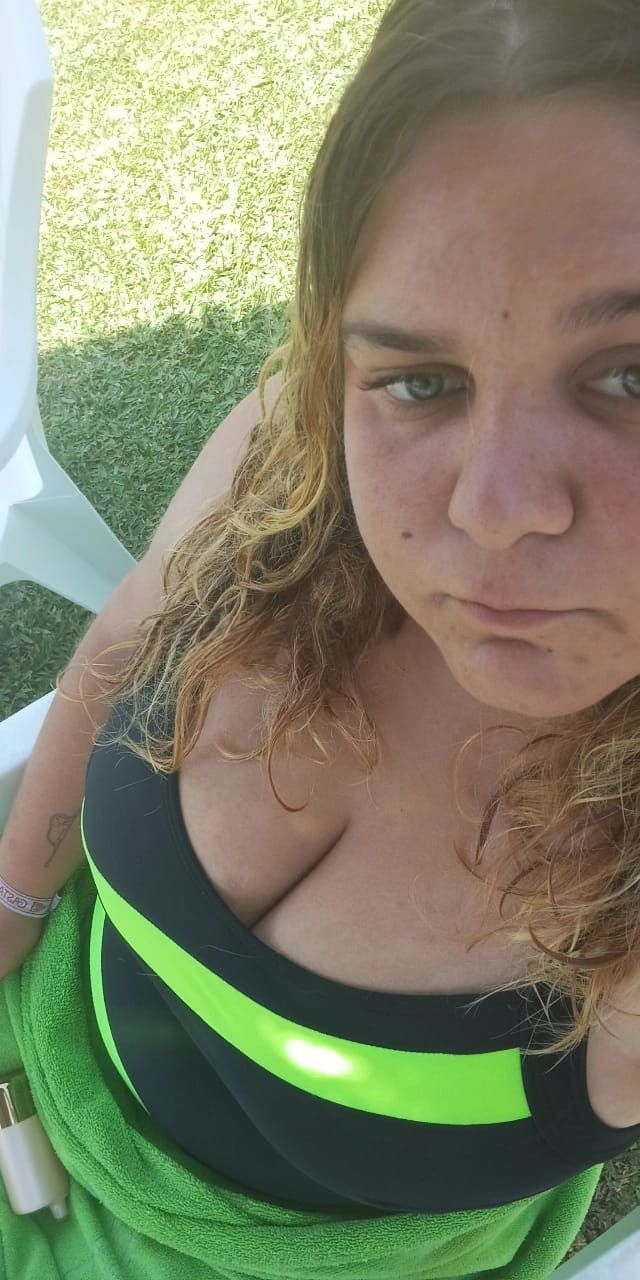 668597708 | LAURA | Chica