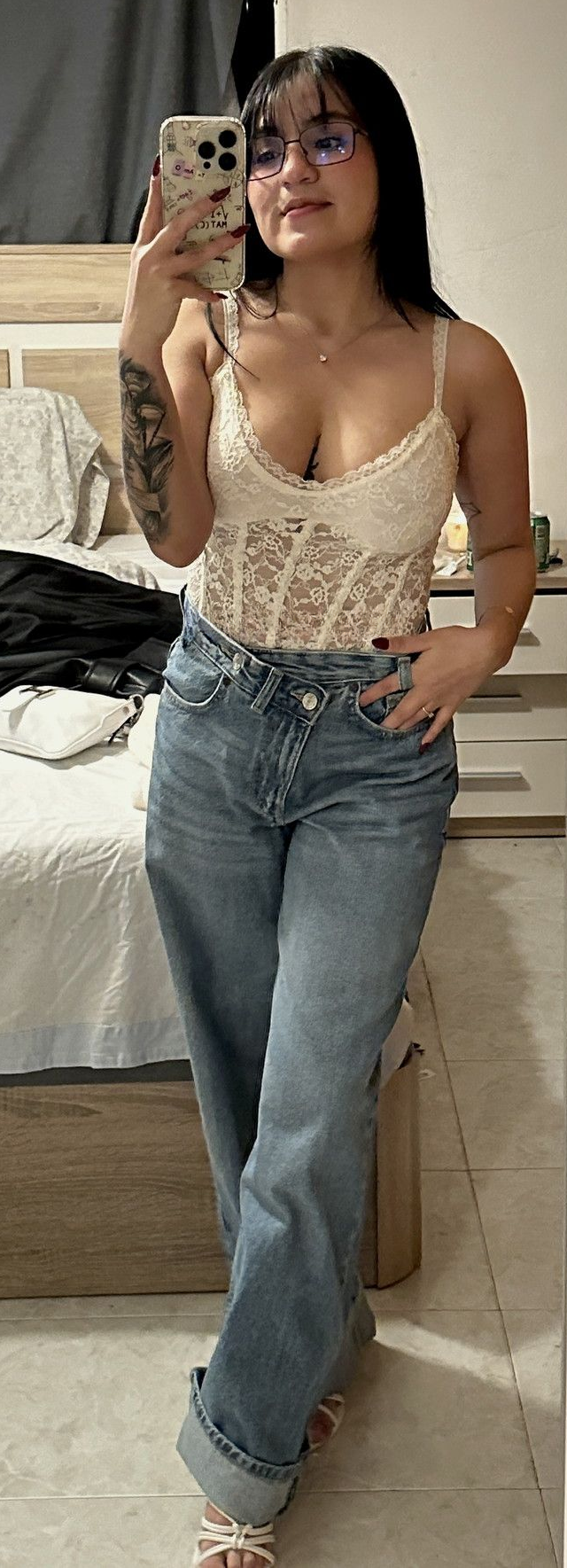 613816867 | ABBY | Chica