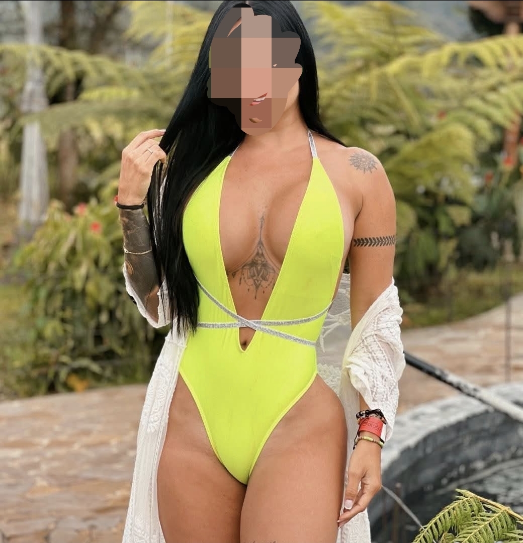 615533844 | ANGY | Chica