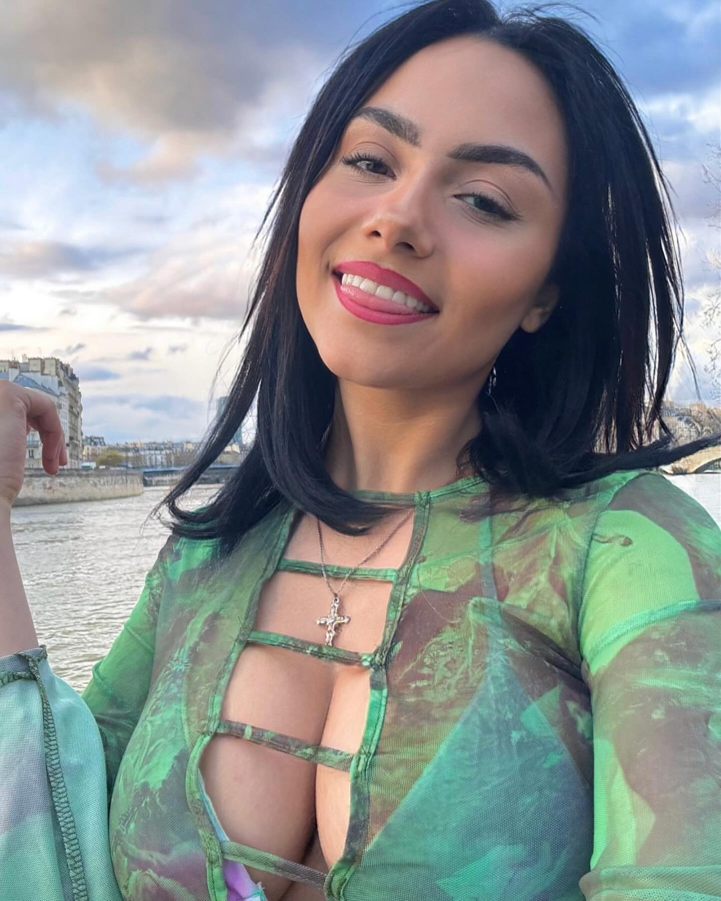 623159504 | PALOMA | Chica