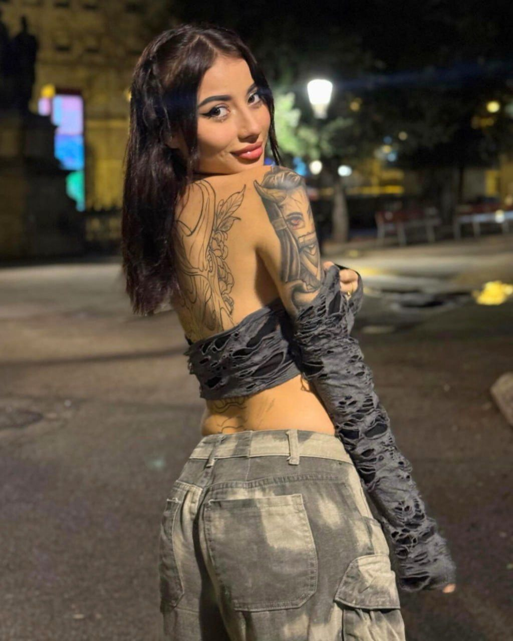 604357452 | ARIANA | Chica