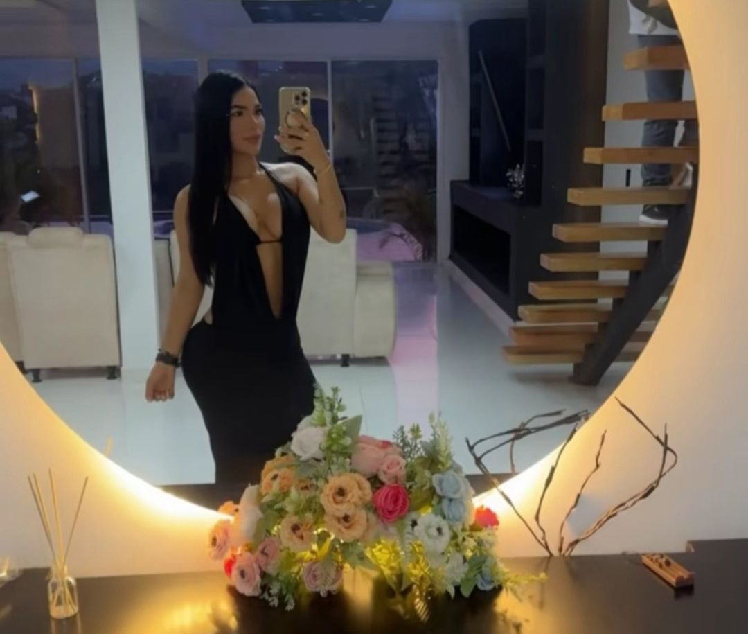 672966300 | KATY | Chica