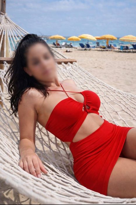 693351474 | DIANA | Chica