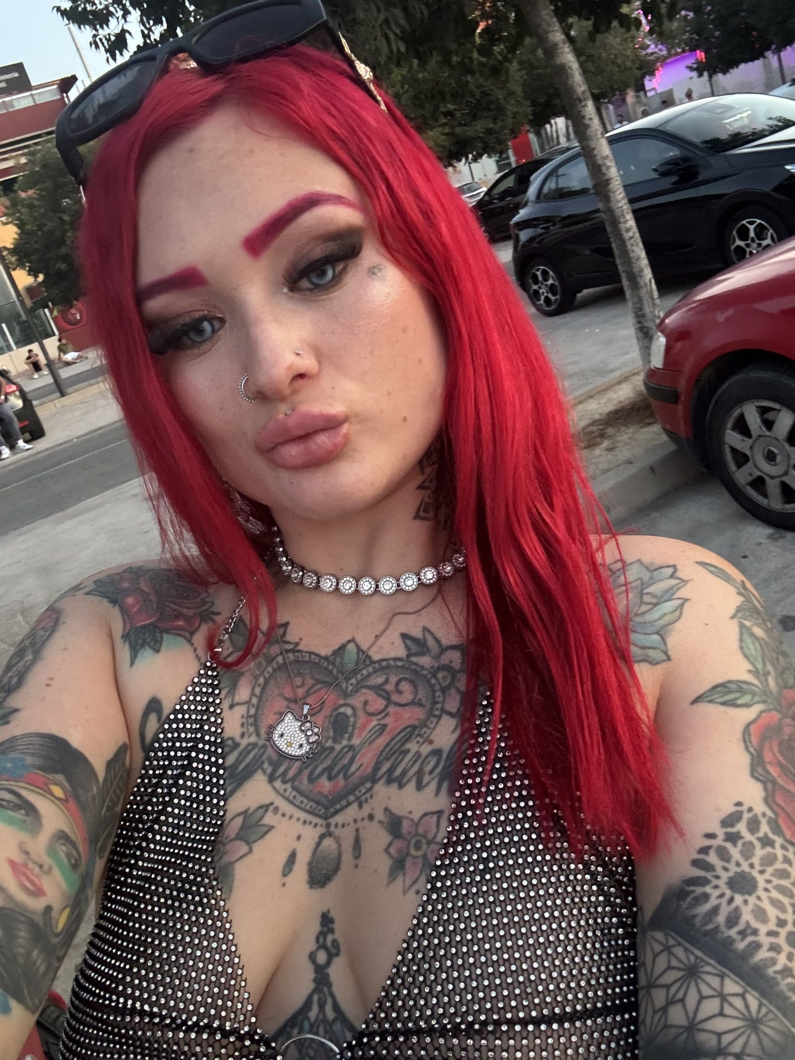 661010734 | MEGAN | Chica