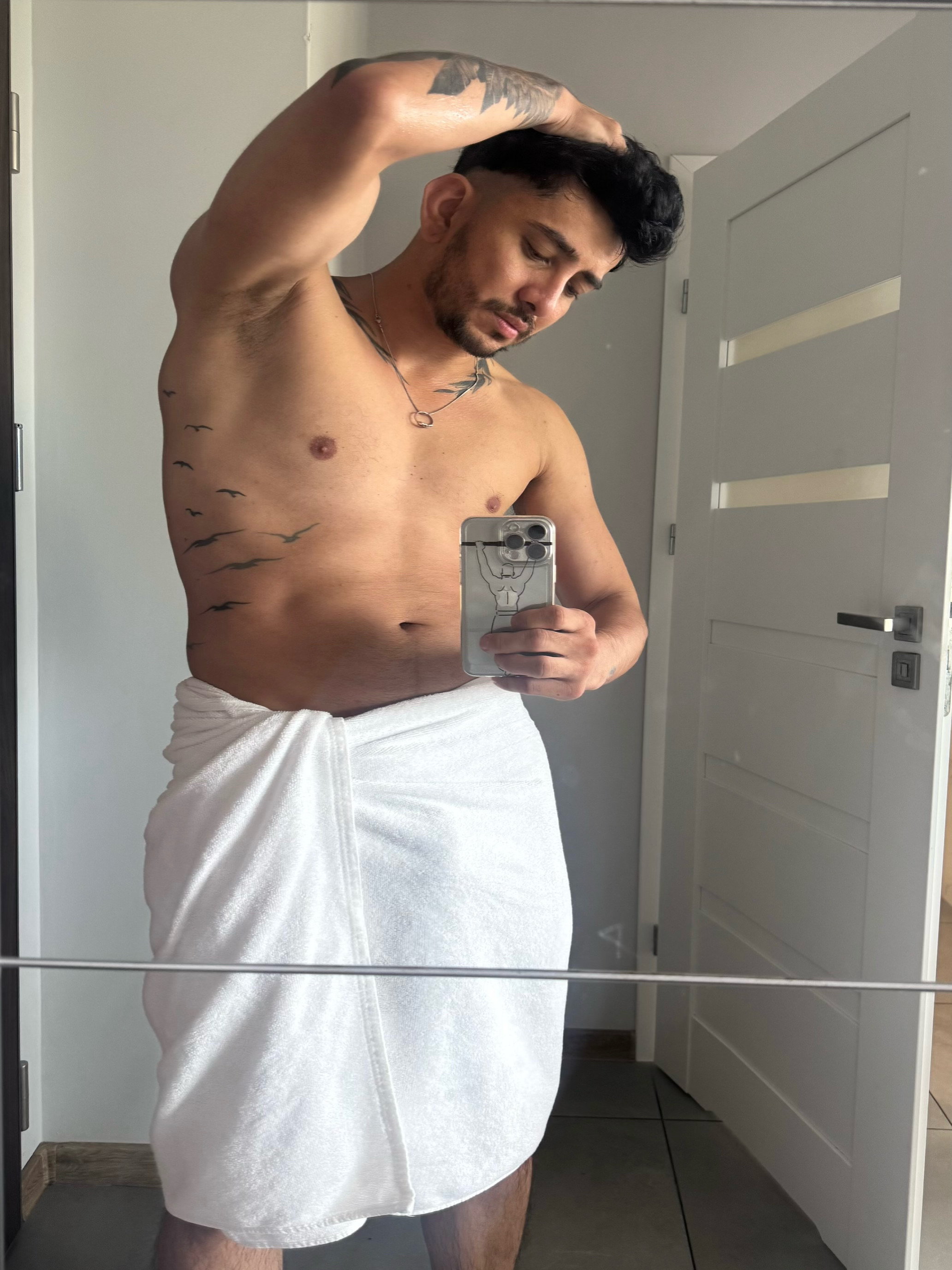 641873298 | THONNY | Chico