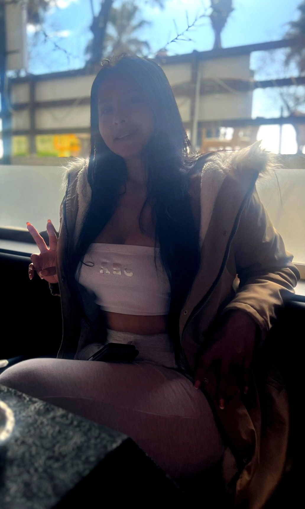 613313865 | DAYA | Chica