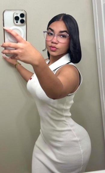 685236160 | YASMIN | Escort