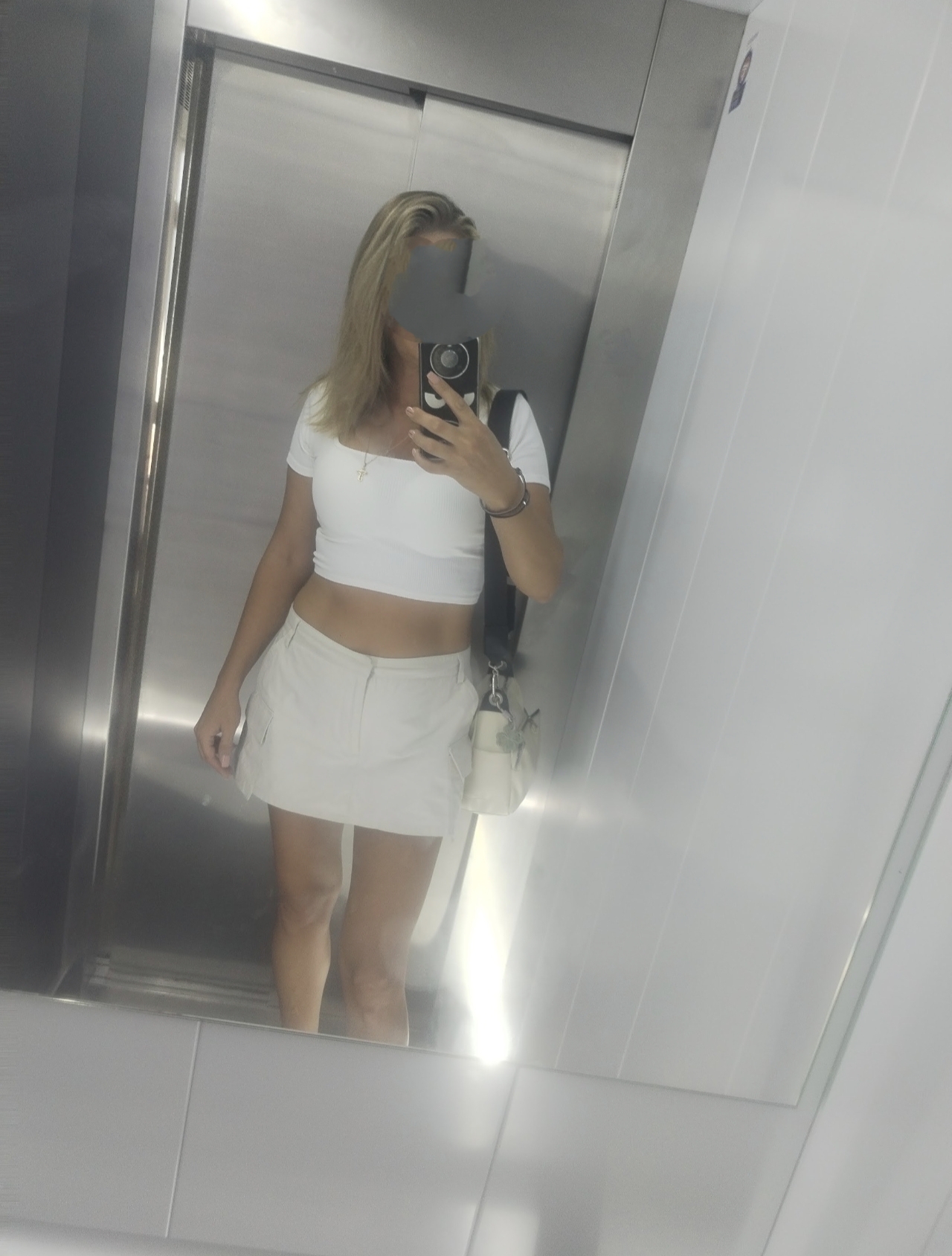 614984547 | MILISA | Chica