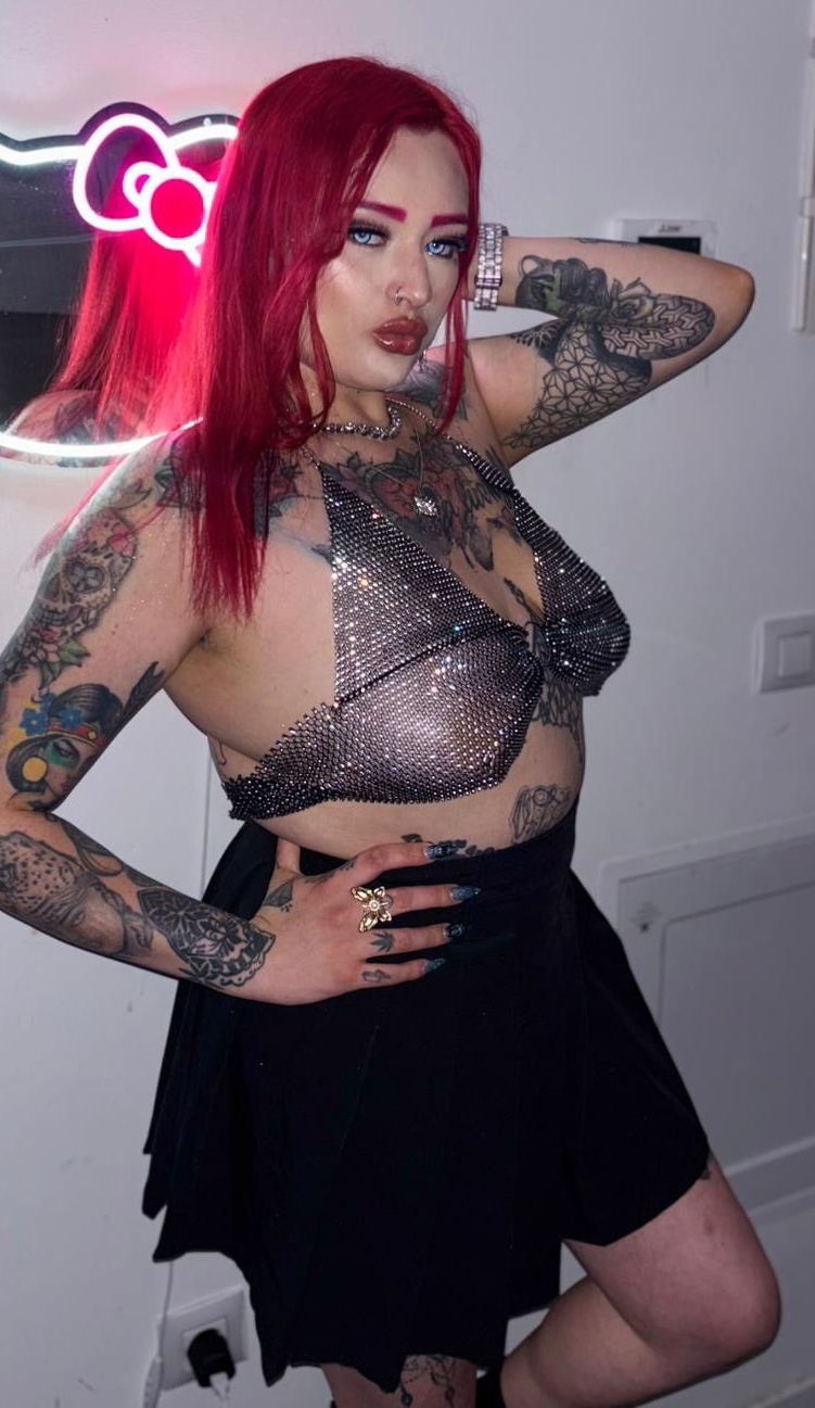 661010734 | MEGAN | Chica