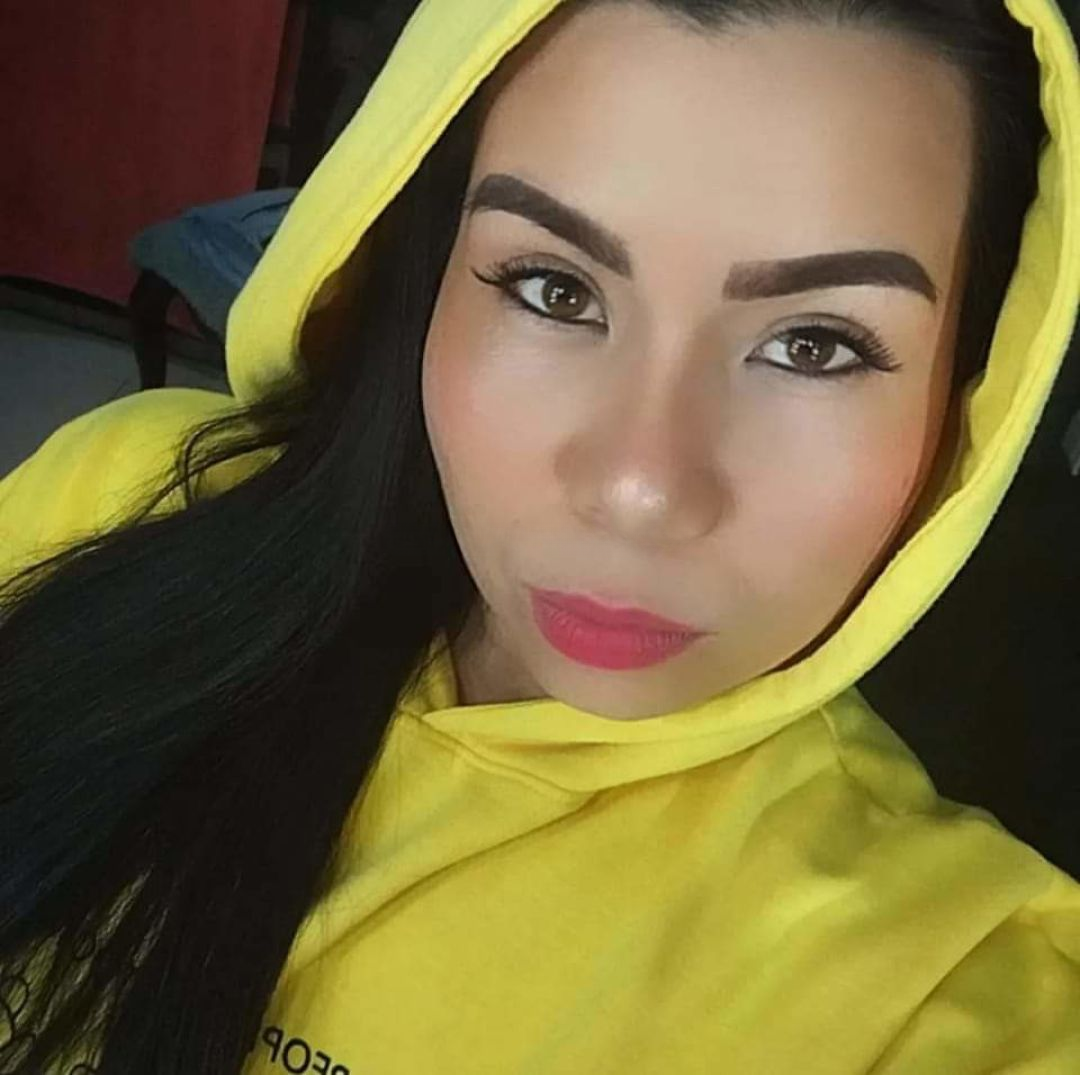 641263860 | PAMELA | Chica