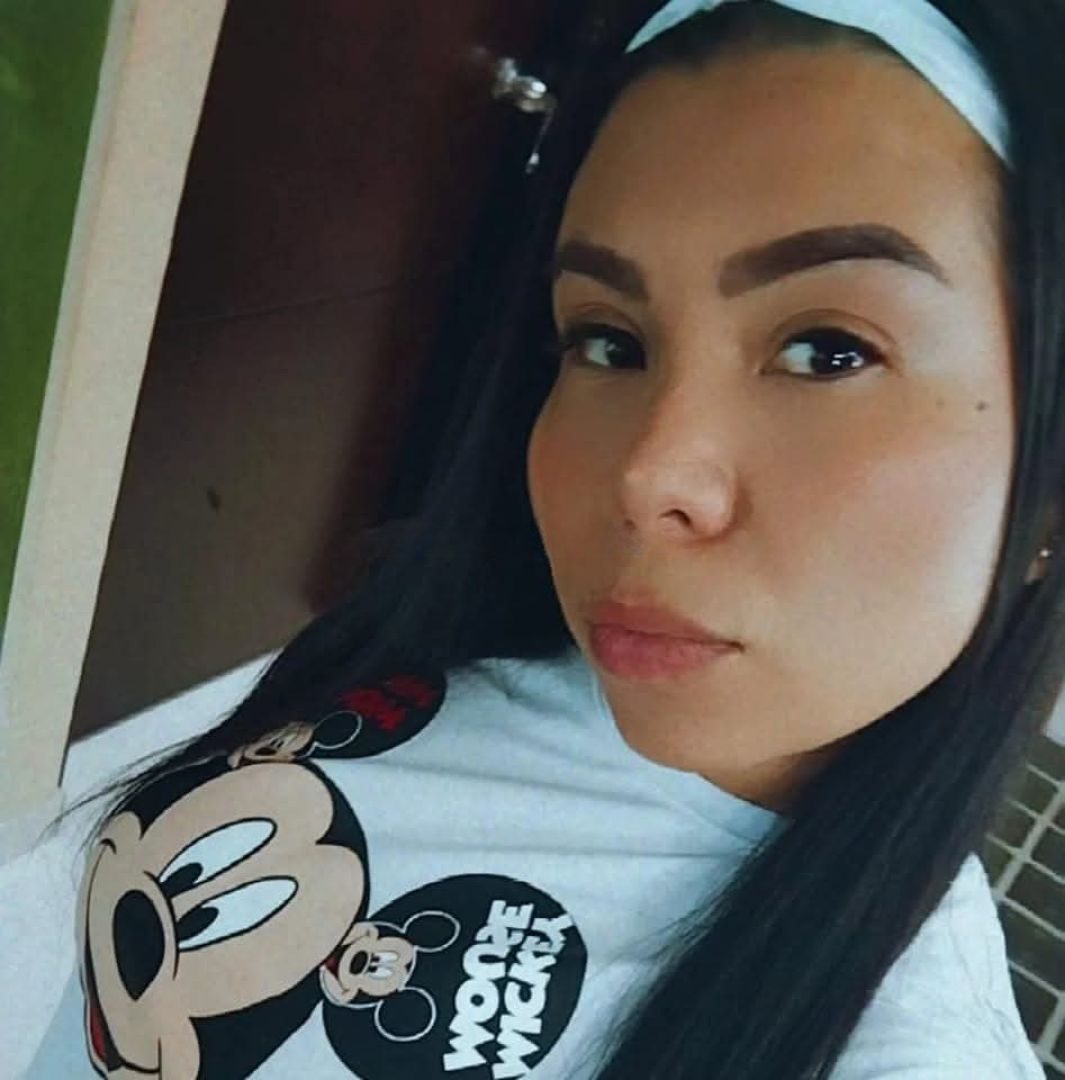 641263860 | PAMELA | Chica