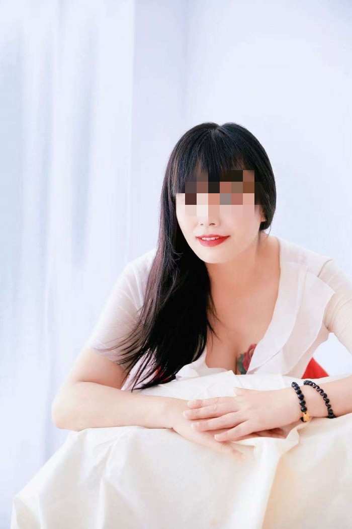 672677123 | SASA | Chica