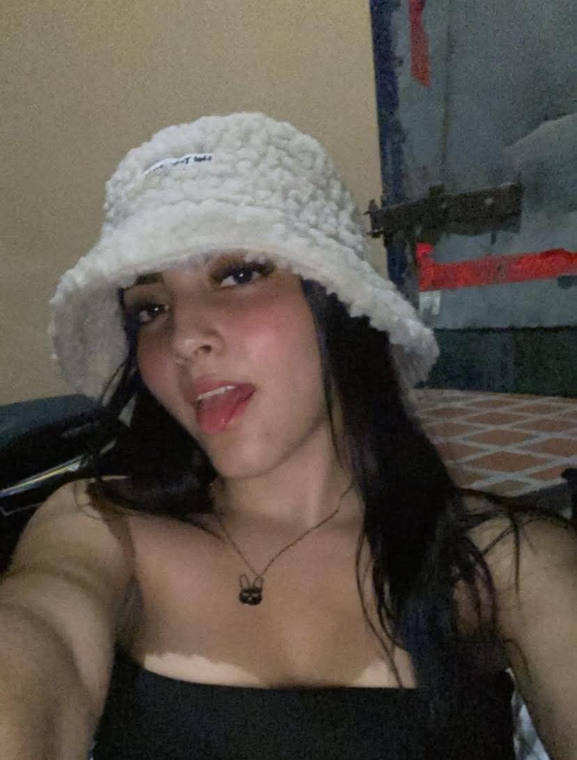 604339702 | VALERY | Chica