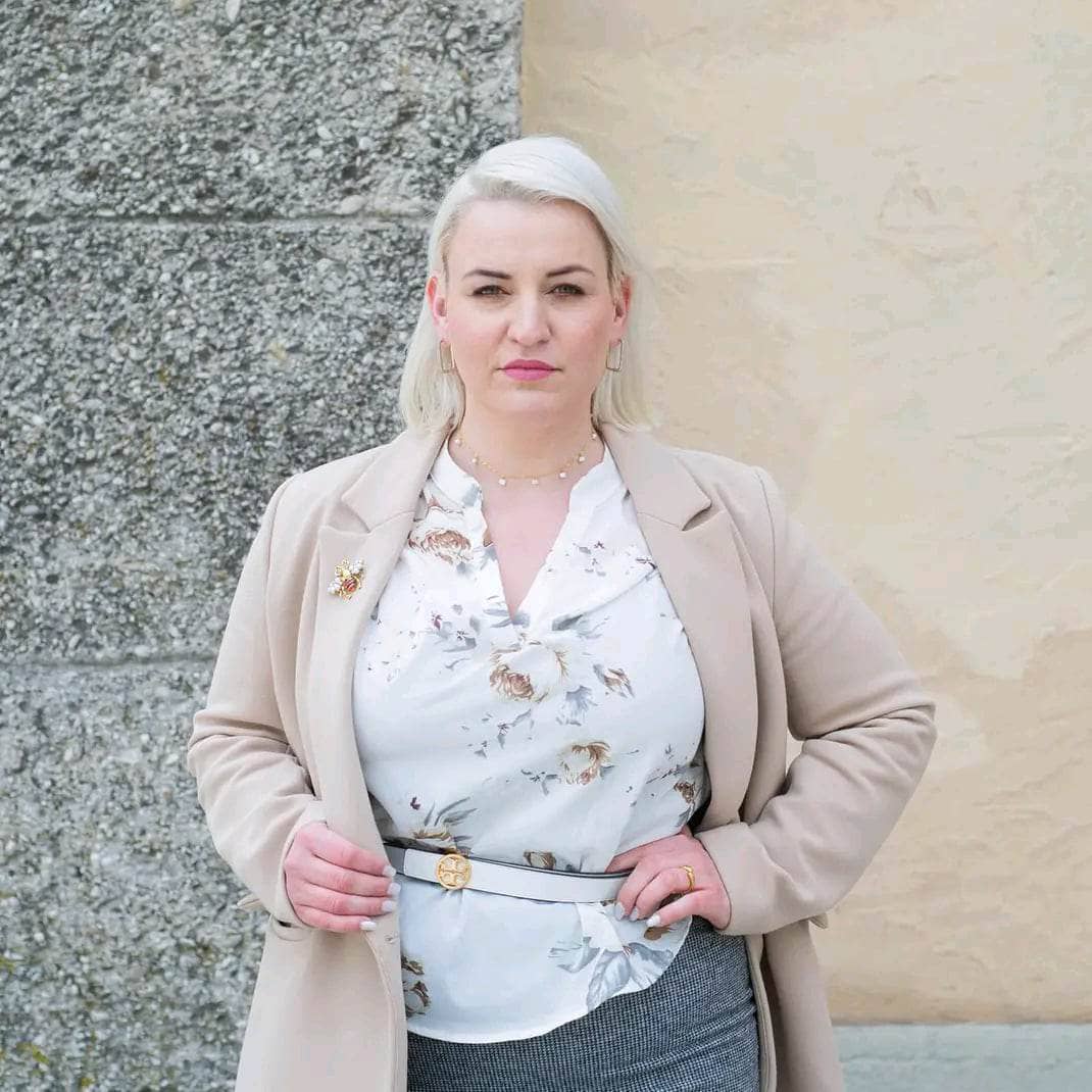 628422860 | ANAIS | Chica