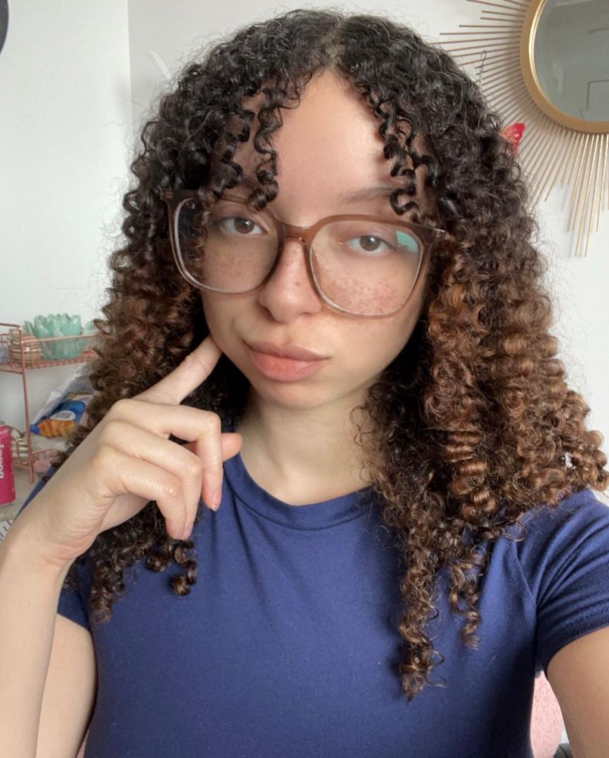 679785913 | LUANA | Chica