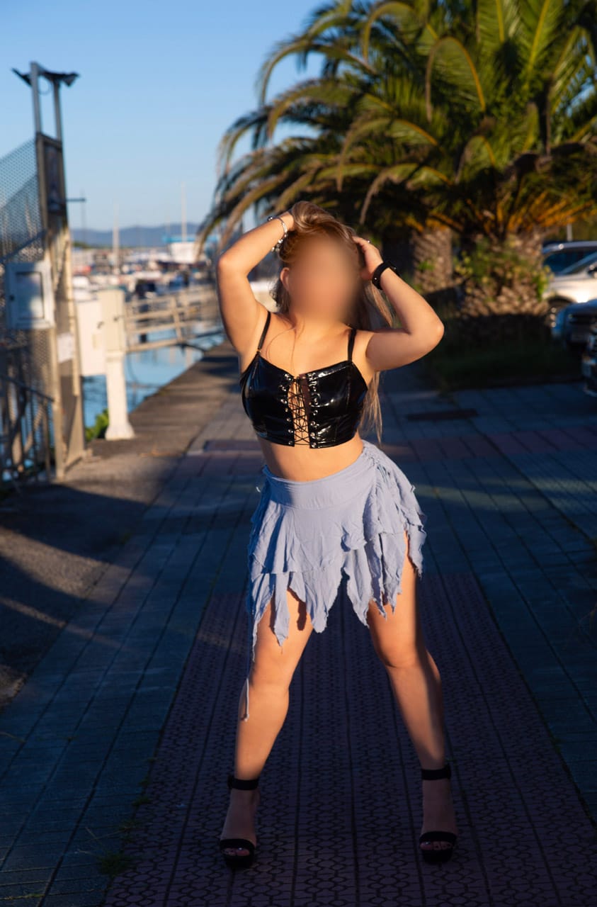 642584800 | VALENTINA | Puta