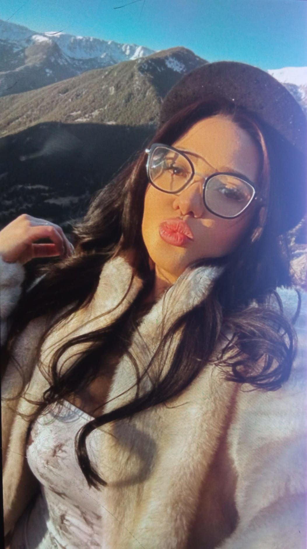 623562502 | KARINA | Chica