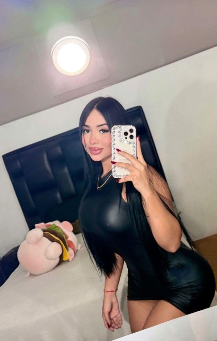 695570927 | VALENTINA | Chica