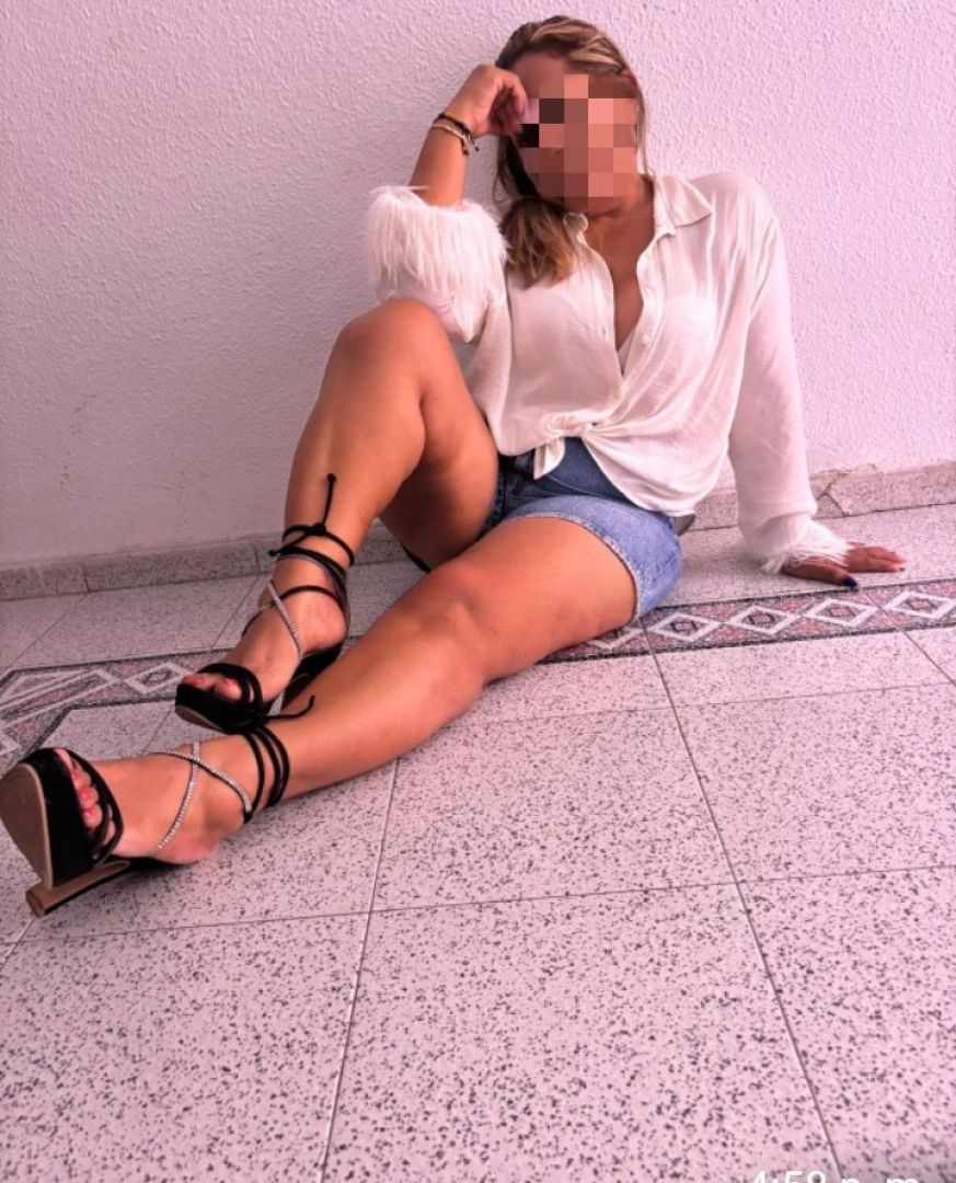 664802797 | RUBY | Chica