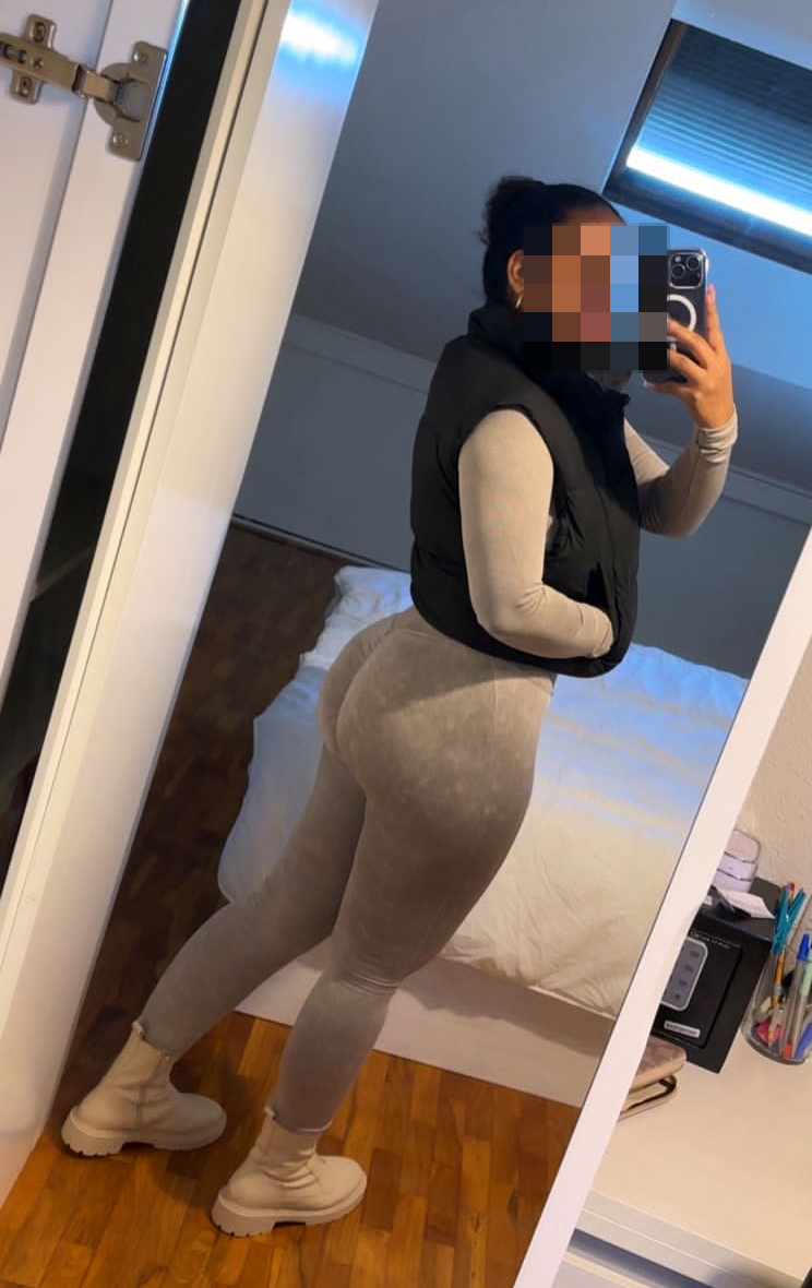 604343966 | LIA | Chica