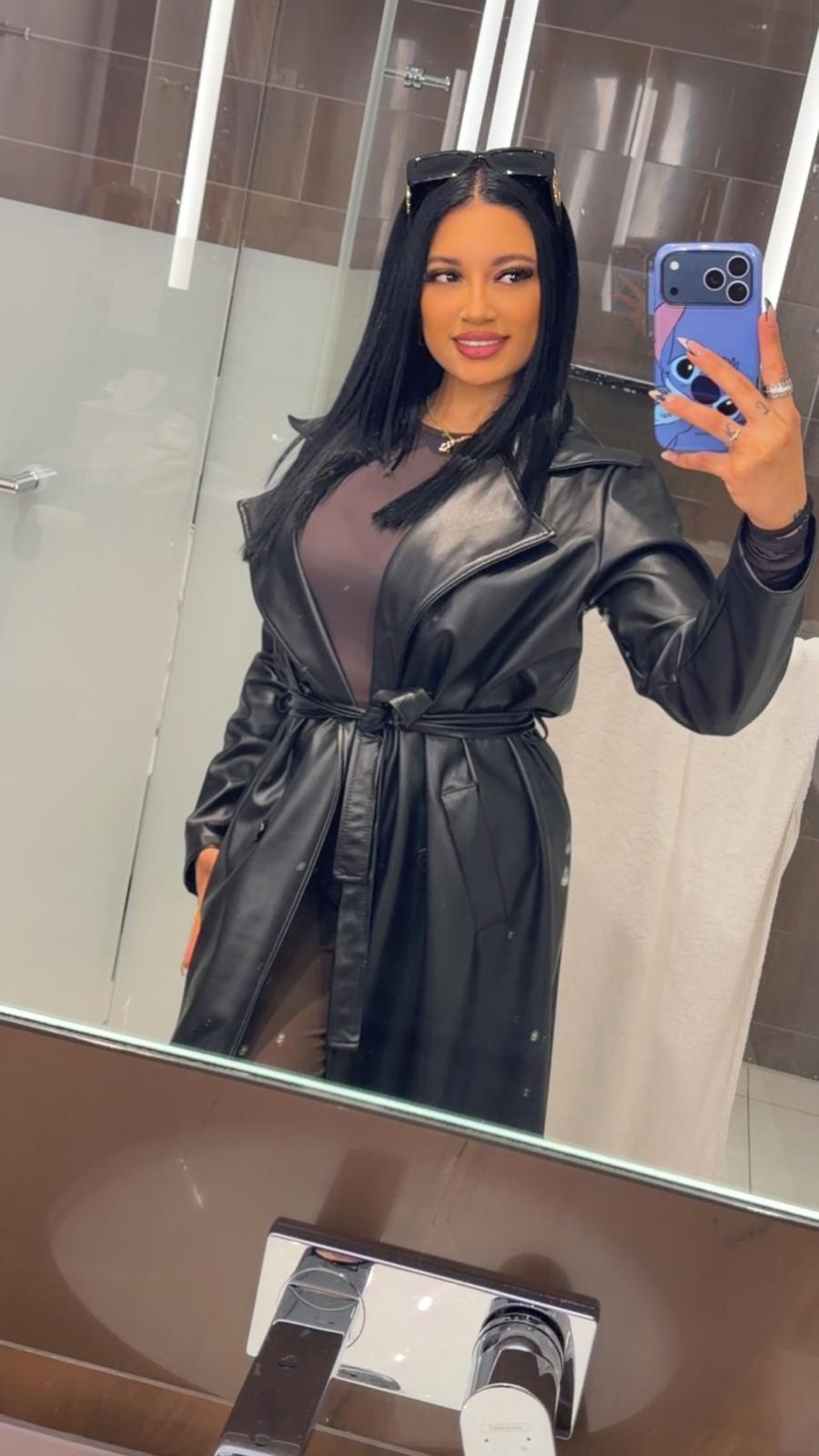 637596351 | LARA | Chica