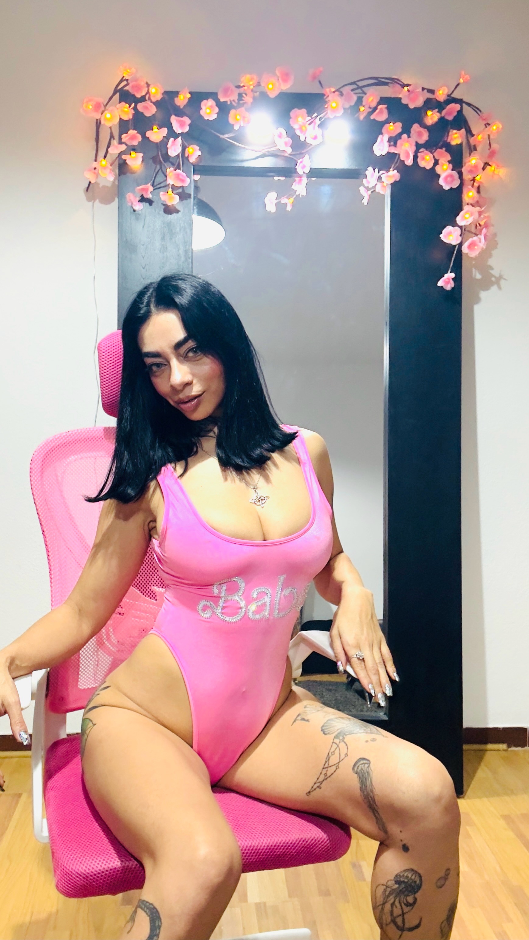 603845626 | NIA | Chica