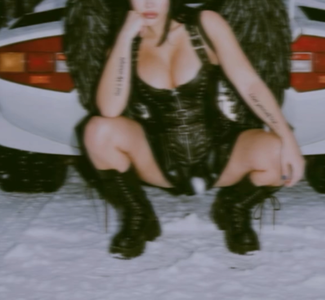 638720519 | SASHA | Chica