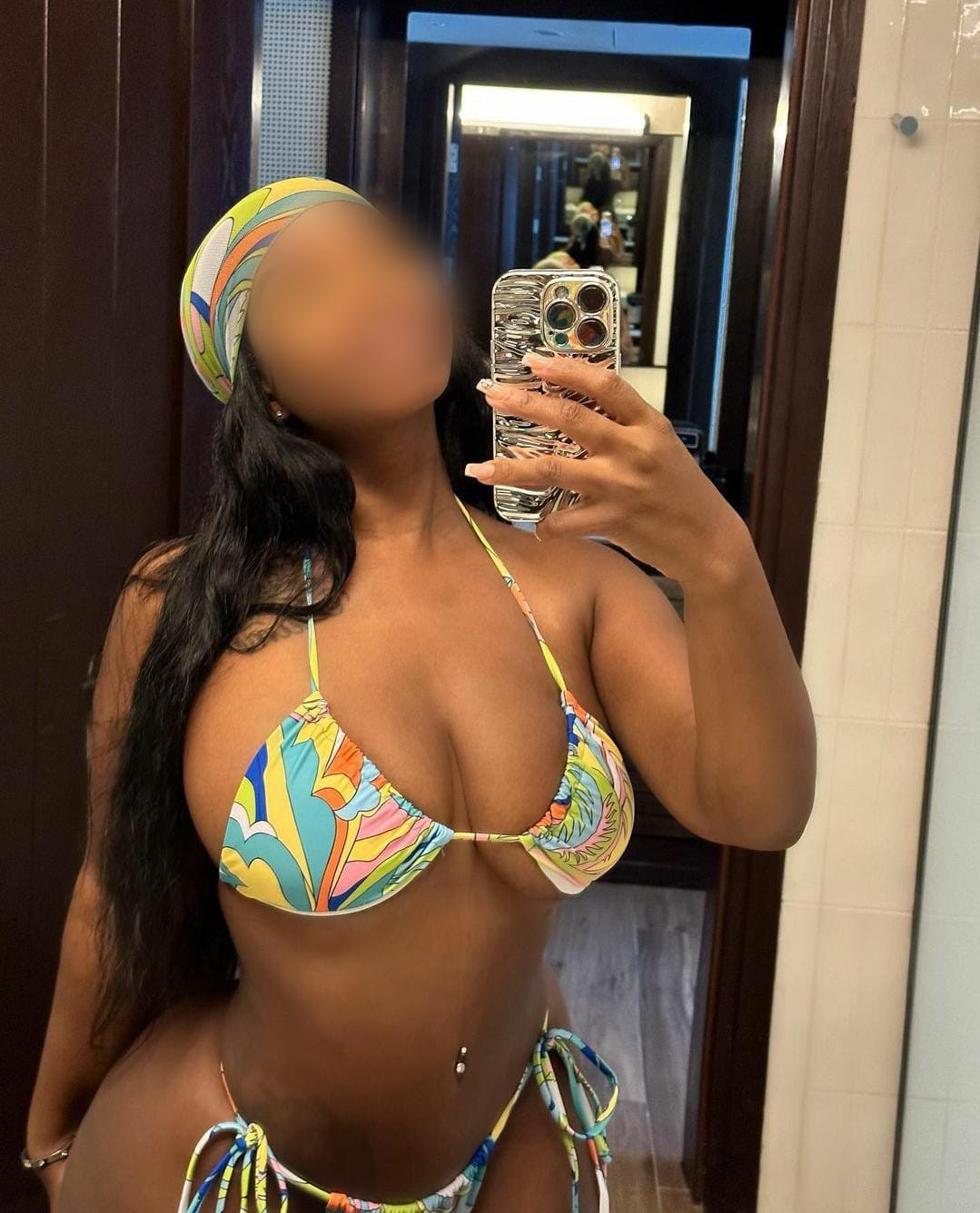 603999497 | AMARA | Chica