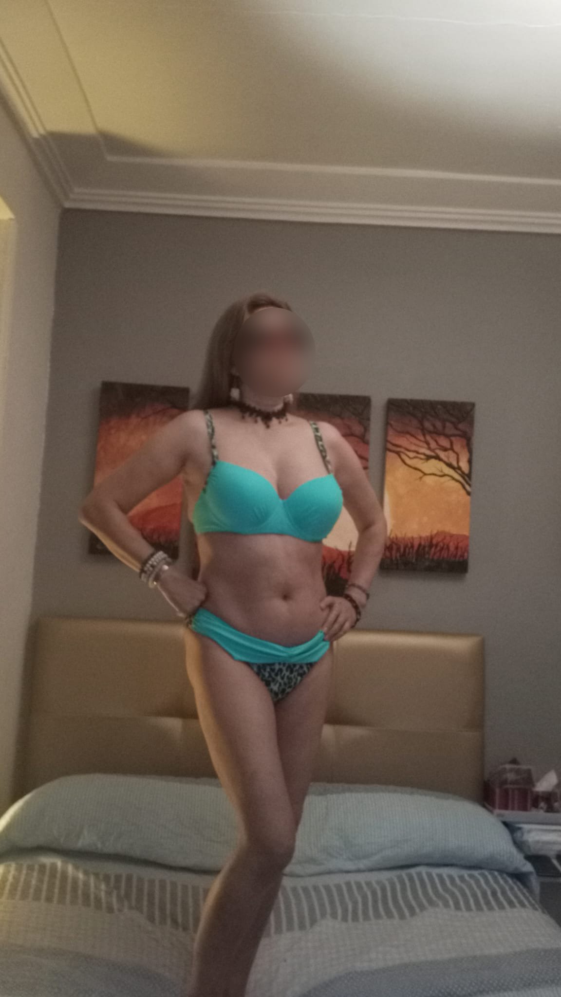 658581761 | LAURA | Chica