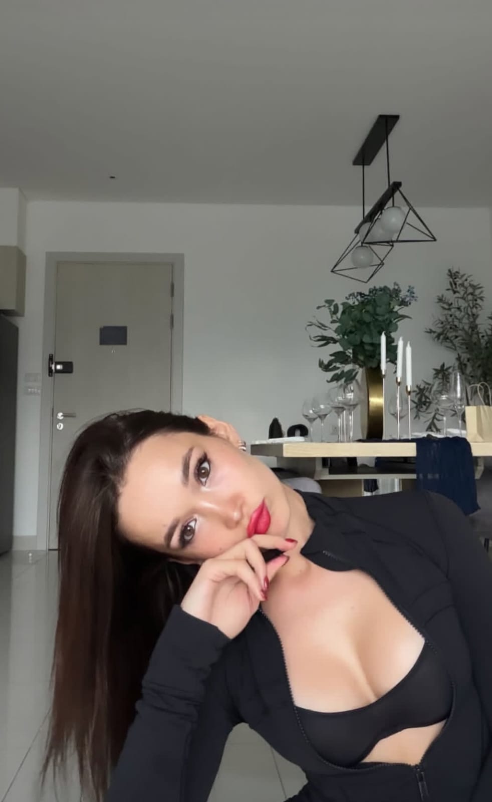 637972380 | EMMA | Chica