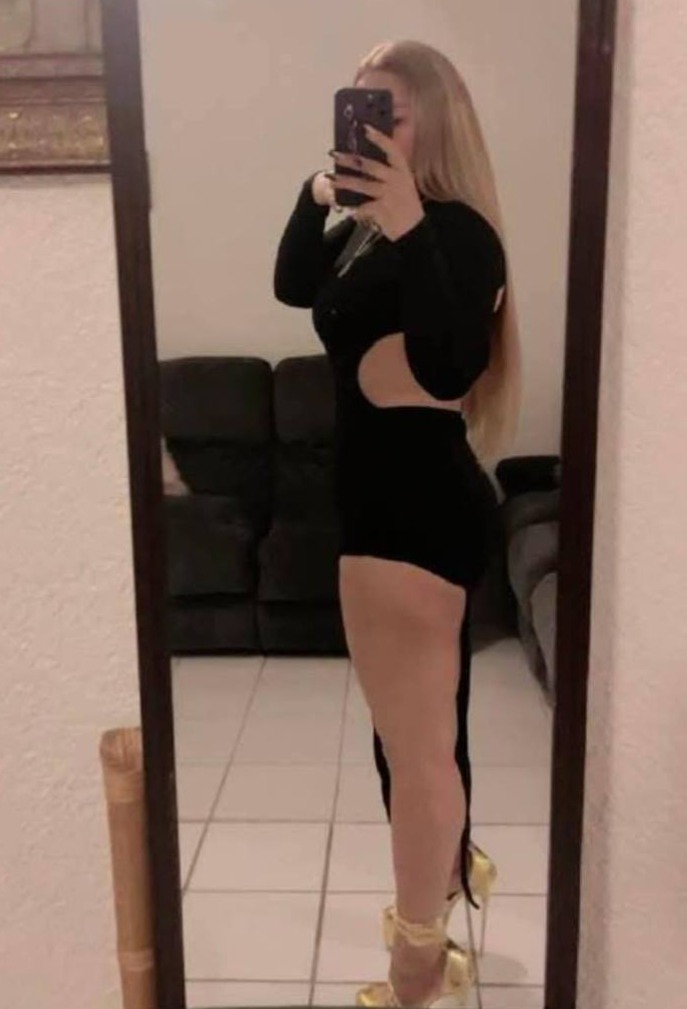 611307131 | RUBY | Chica