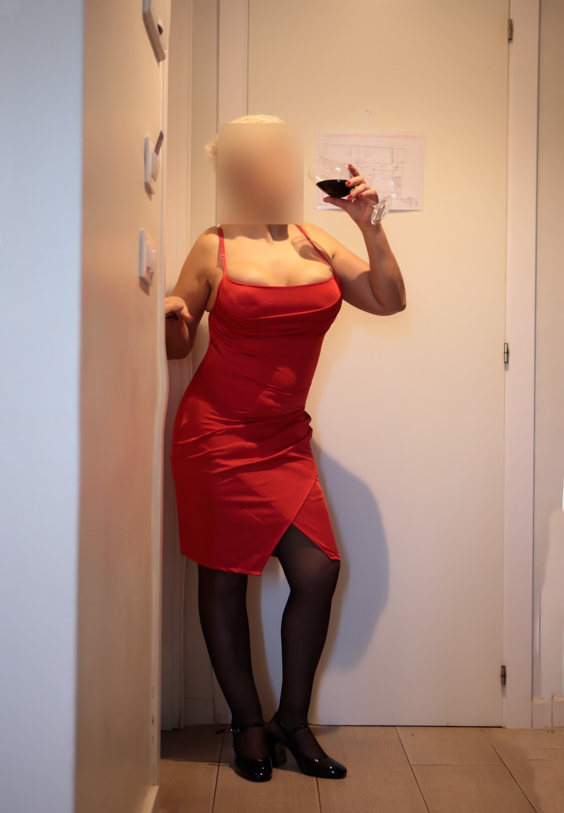 614832834 | ROSA | Chica