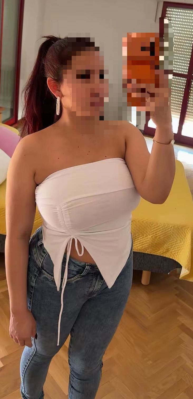 722650882 | ADRIANA | Chica
